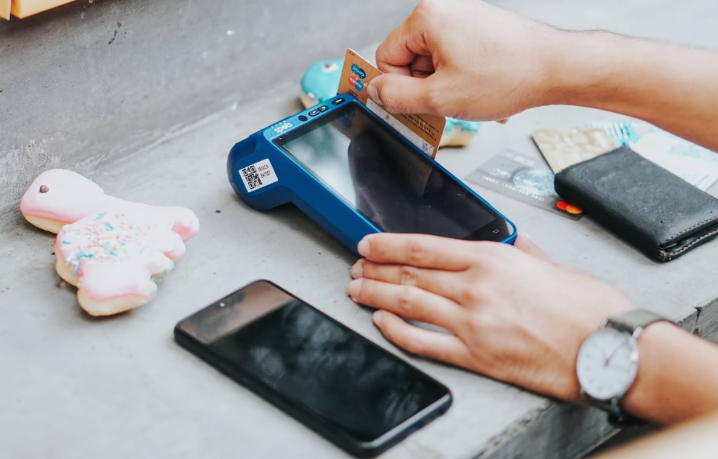 Apa Itu Mesin EDC dan Manfaatnya Untuk Bisnis