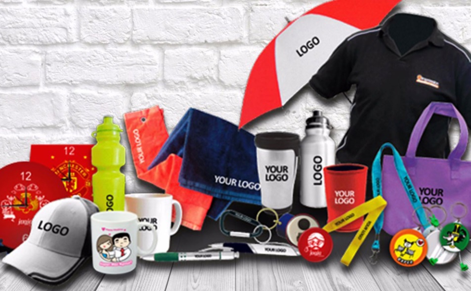 Merchandise yang Menarik Membantu Menjadikan Bisnismu Laris Manis